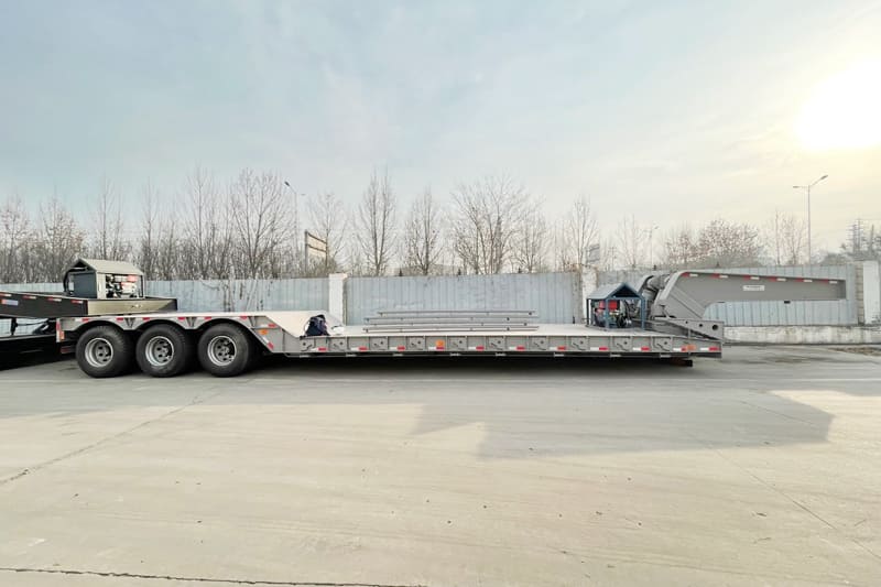 hydraulic detachable gooseneck lowboy trailer2